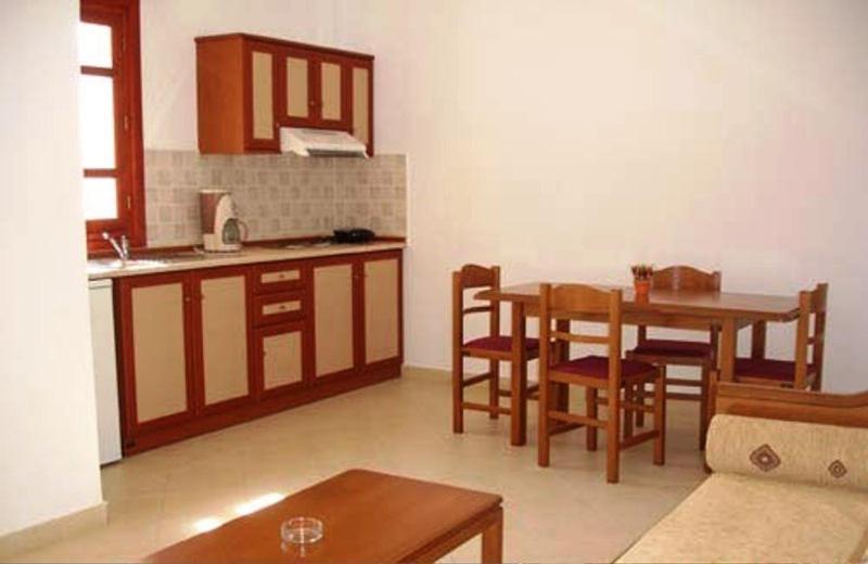 Golden Sun Apartments 阿尔卡萨 客房 照片